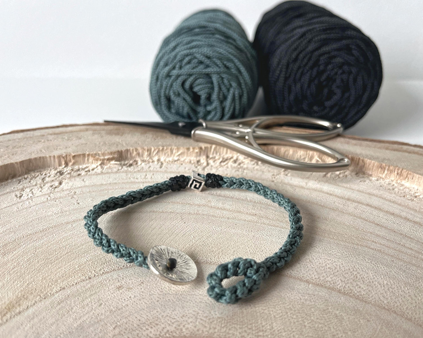 BRANSOLETKA EMERALD PATH