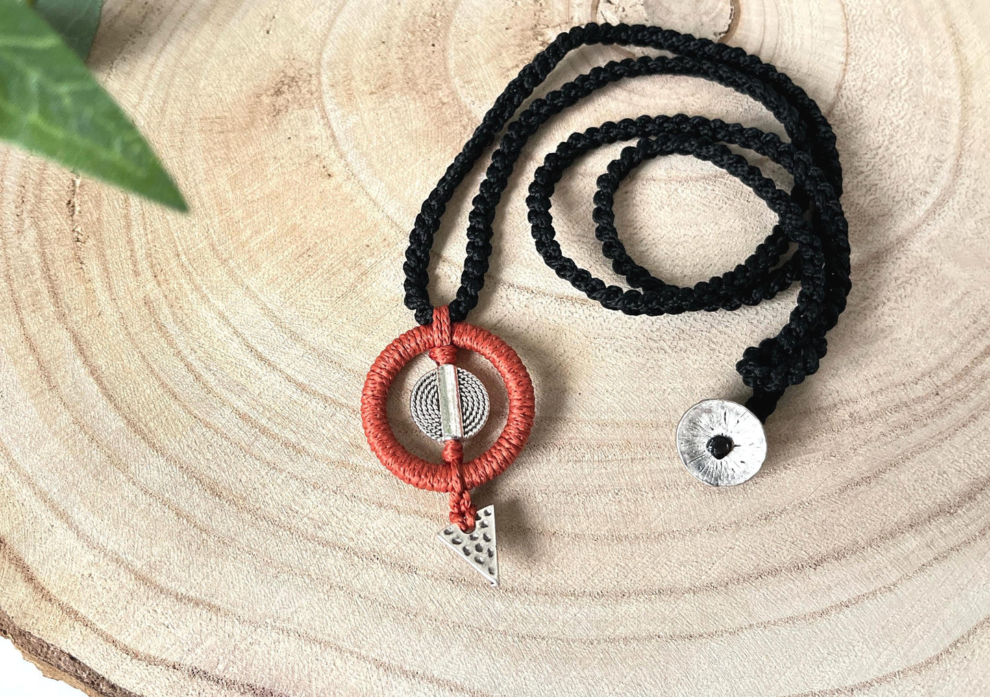 NASZYJNIK ETNO HIDDEN POWER