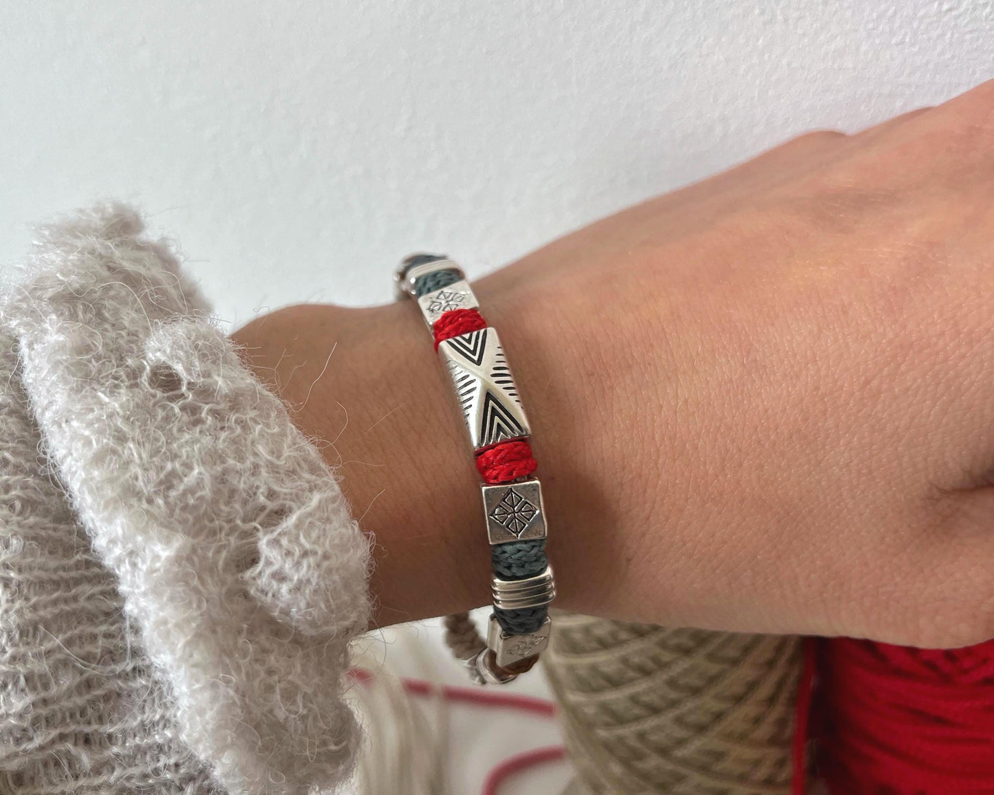 BRANSOLETKA ETNICZNA STEEL SPIRIT