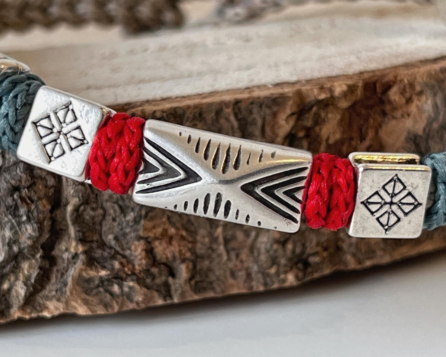 BRANSOLETKA ETNICZNA STEEL SPIRIT