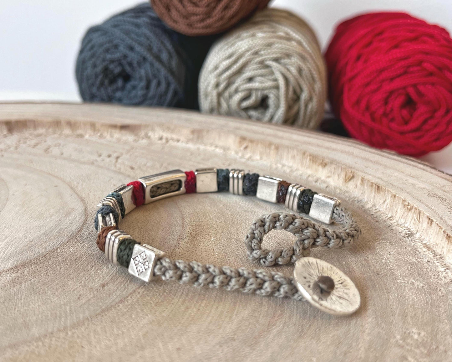 BRANSOLETKA ETNICZNA STEEL SPIRIT